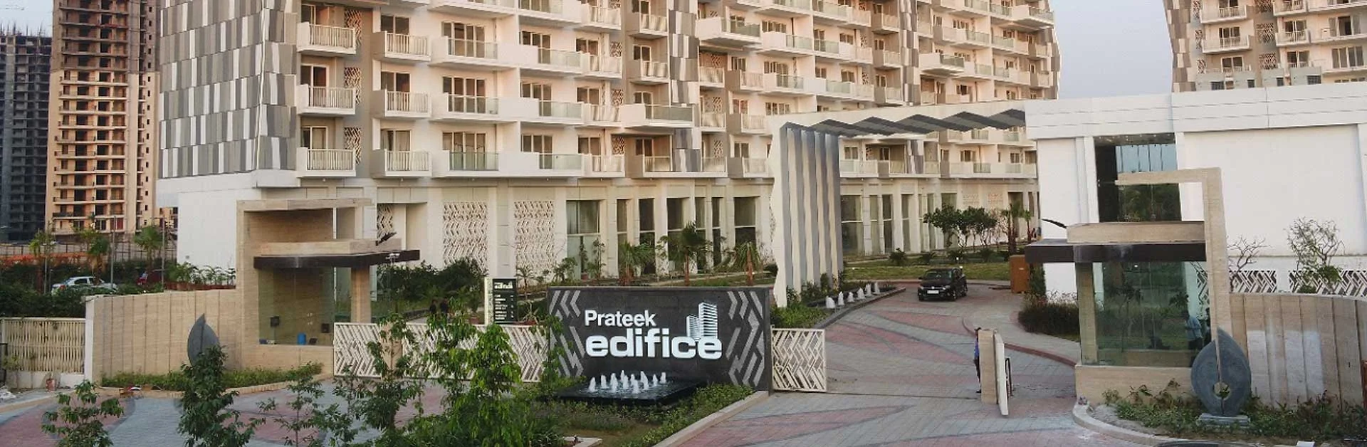 Prateek Edifice in Noida — photo 1