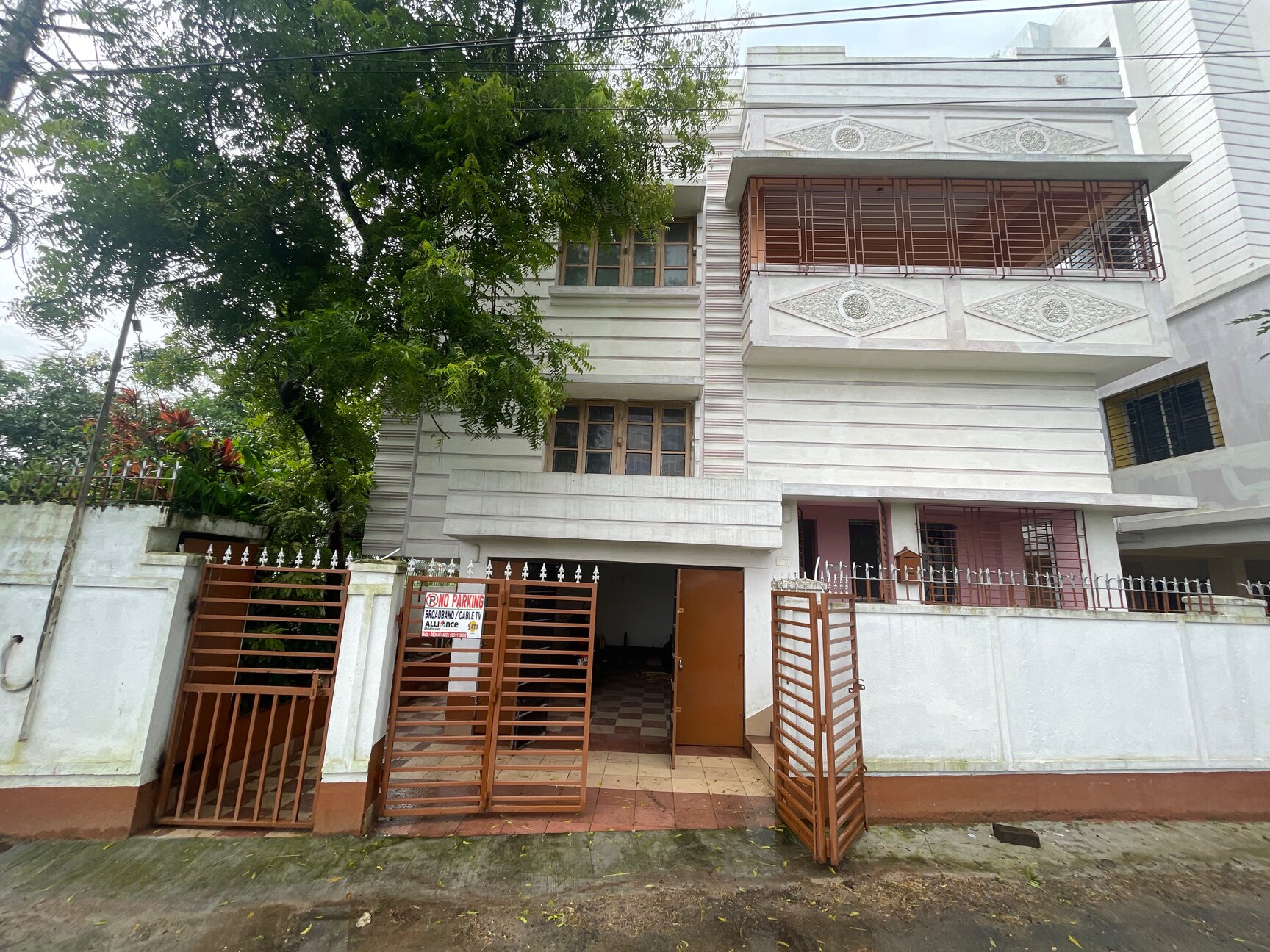 NILIMA APPARTMENT in Kolkata — photo 4