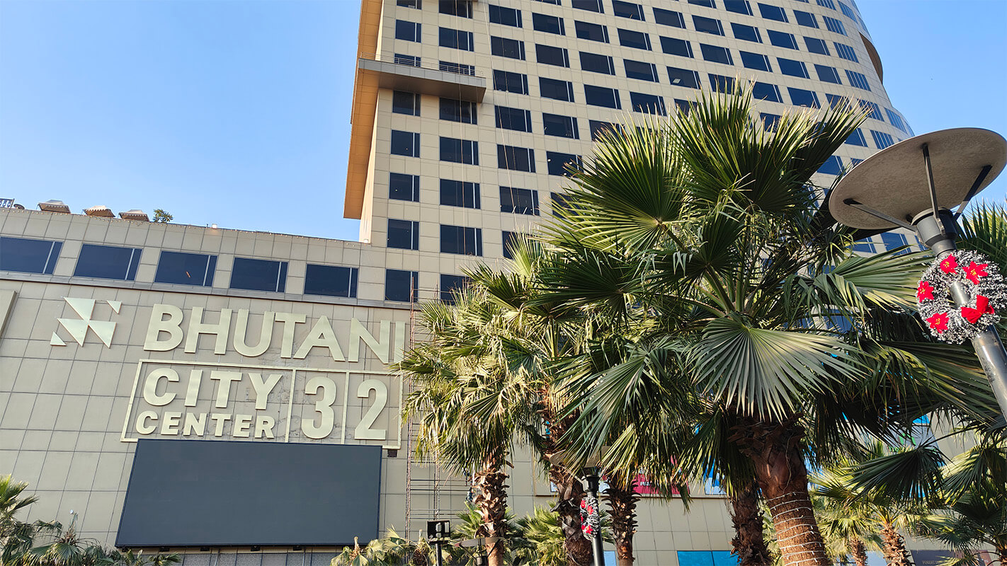 Bhutani City Center 150 in Noida — photo 1