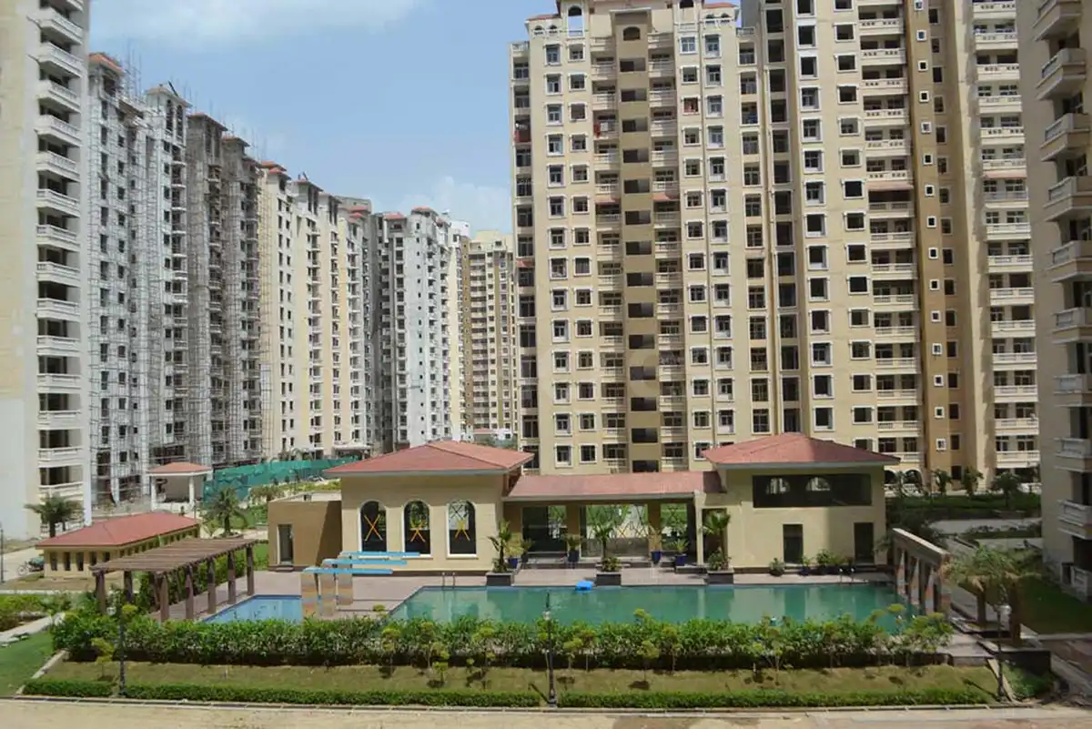 Amrapali Princely Estate in Noida — photo 2