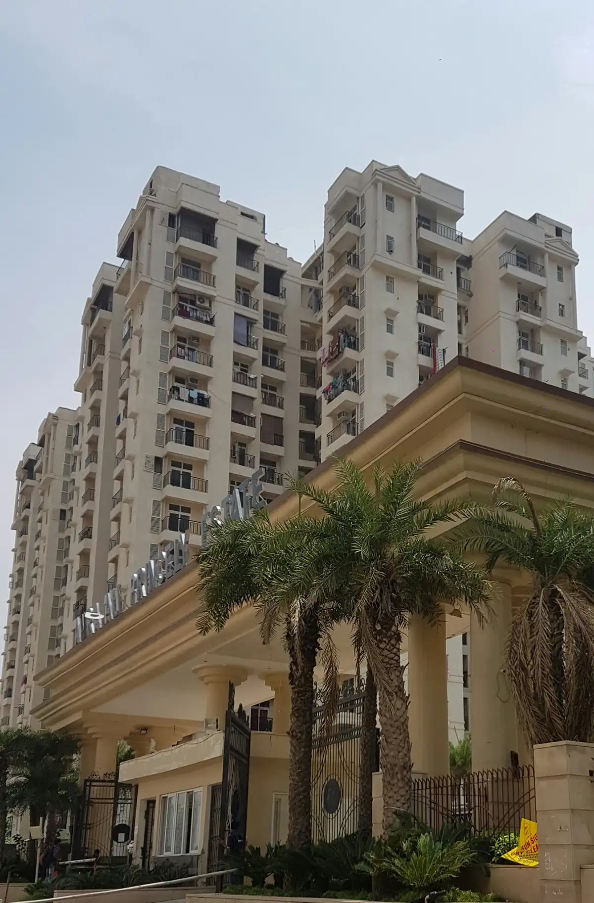 Amrapali Princely Estate in Noida — photo 6