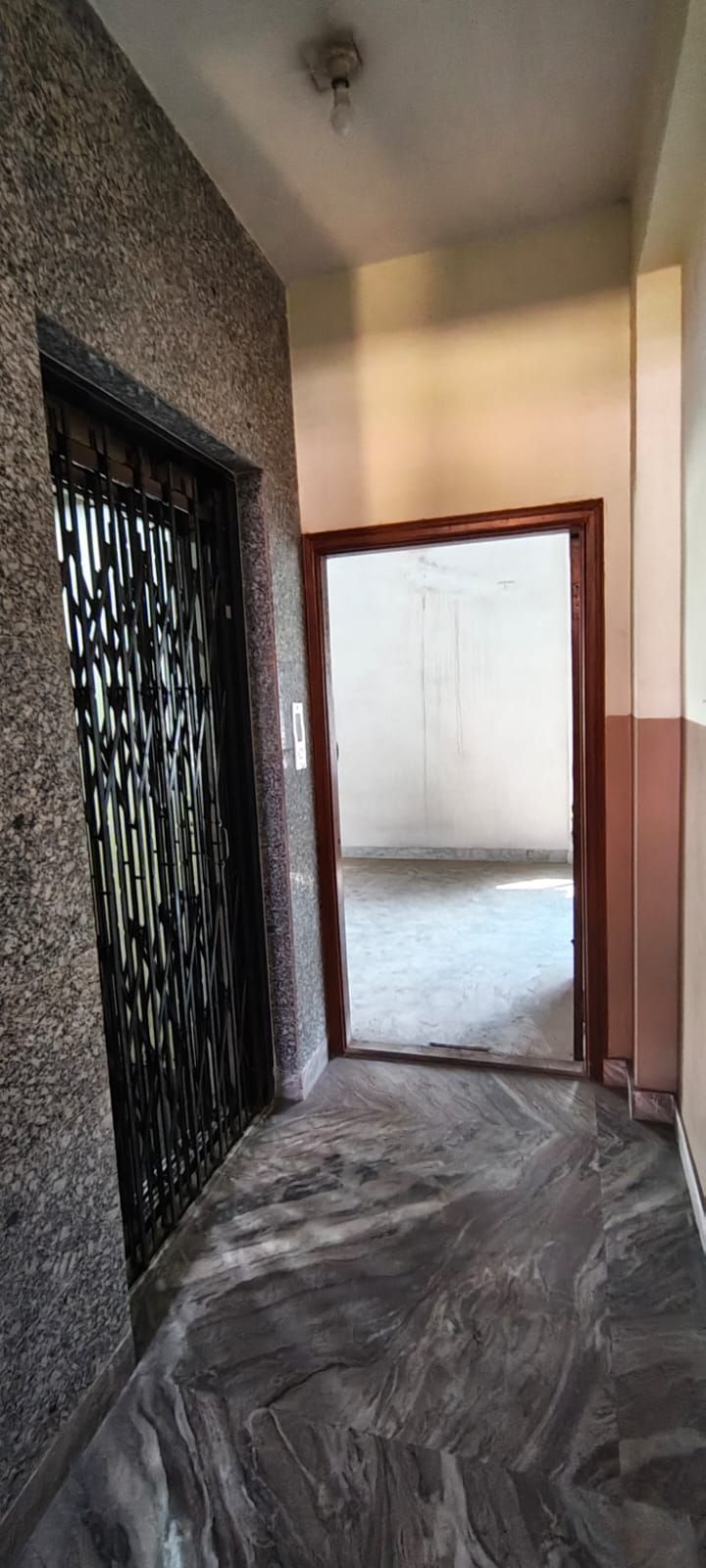 4 BHK residential in Prince Anwar Shah Rd By-Pass Connector, Dhakuria, Kolkata, Kolkata — photo 6