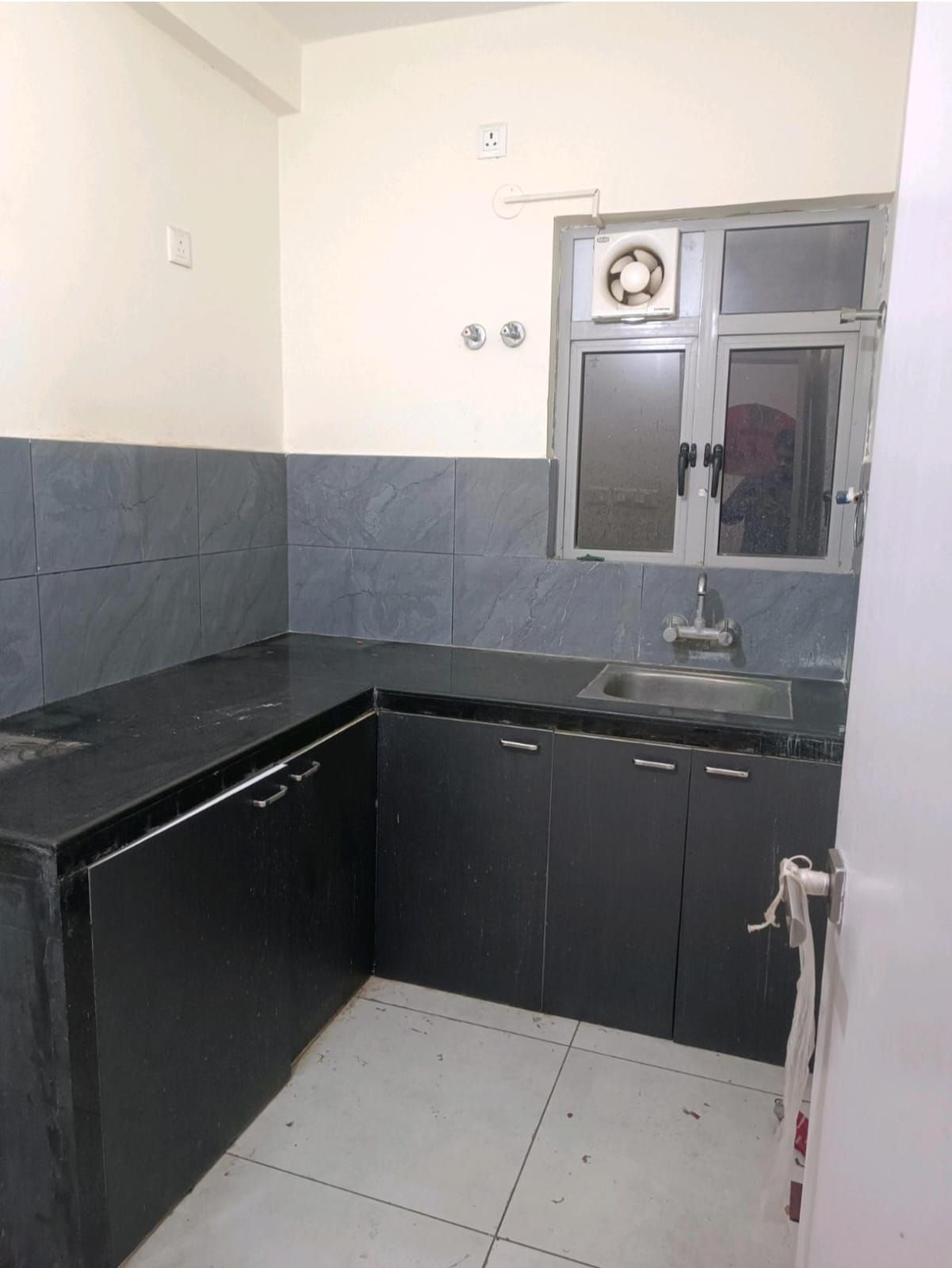 2 BHK residential in 147, RN Guha Road, Military Camp, South Dumdum, South Dumdum — photo 2