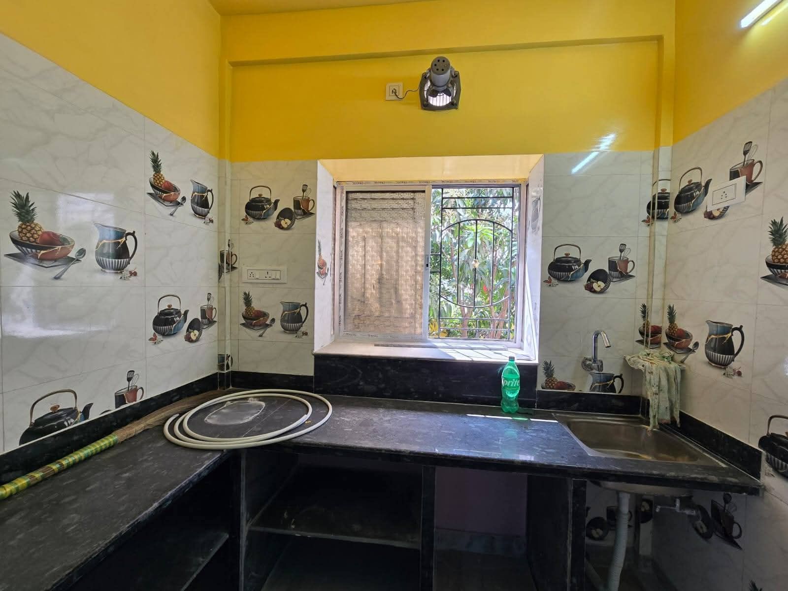 2 BHK residential in Tollygunge metro station, Mahanayak Uttam Kumar Metro Station, Kolkata, Kolkata — photo 5