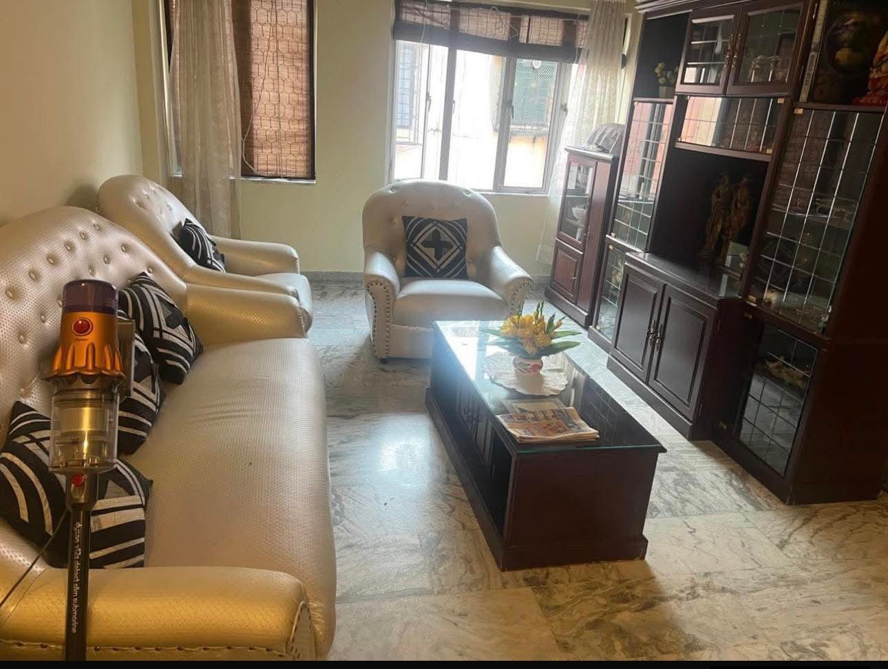 2 BHK residential in Hazra Law College, Hazra Road, Kolkata, Kolkata — photo 1